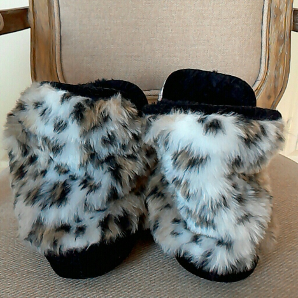 Mukluks Multi-Color Pull-On Boot Slippers - image 3